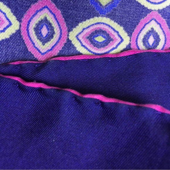 Vintage silk hand rolled pocket square purple green pink geometric pattern - Picture 7 of 10